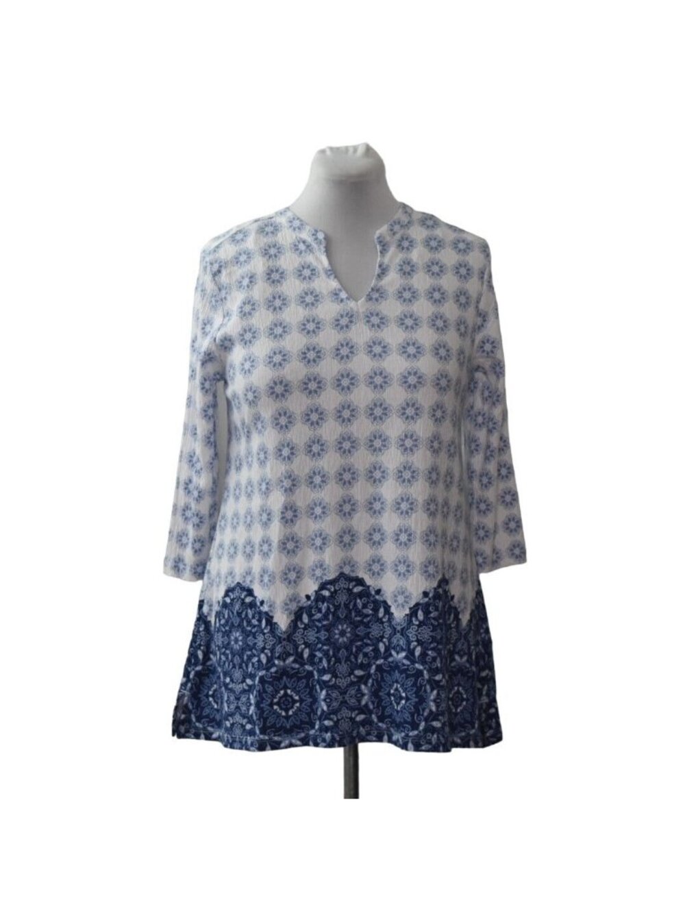 Como Vintage Tunic Top Womens Medium Blue White Floral V-Neck 3/4 Sleeve M